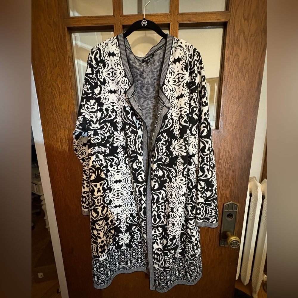 Roz & Ali Black and White Knit Cardigan